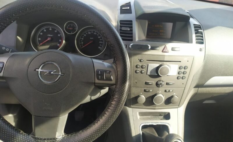 OPEL ZAFIRA 1.6i Essentia