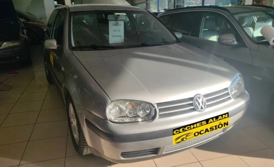 VOLKSWAGEN Golf 1.6i