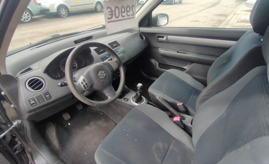 SUZUKI SWIFT 1.3