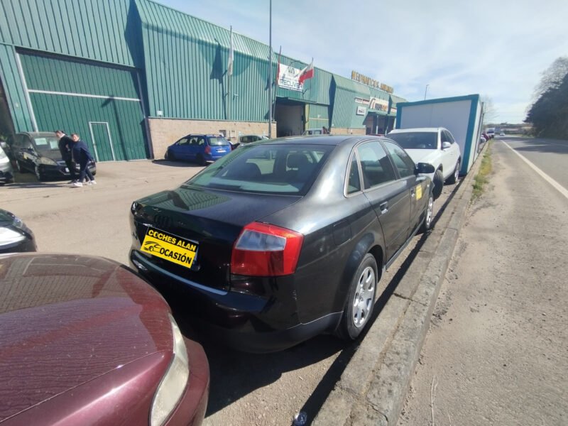 AUDI A4 2.0i