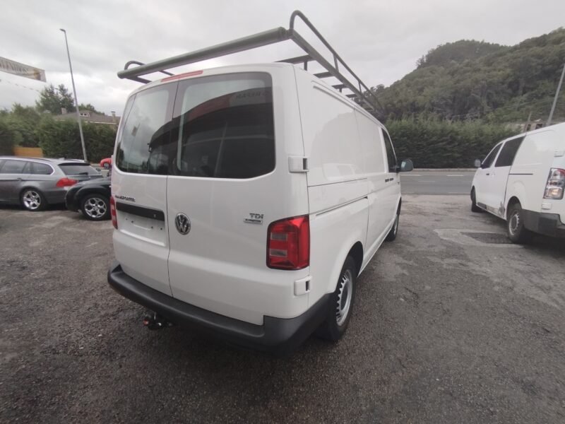 VOLKSWAGEN TRANSPORTER 2.0 TDI BLUEMOTION