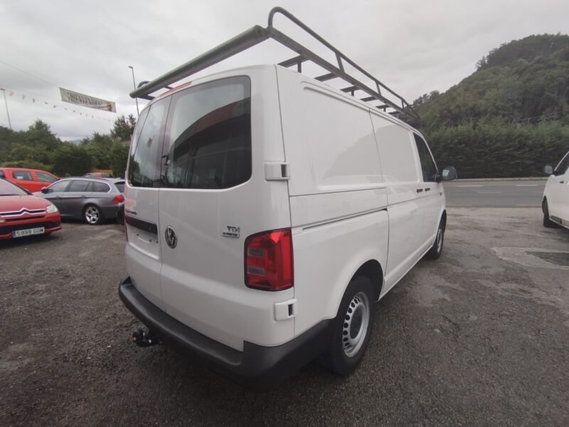 VOLKSWAGEN TRANSPORTER 2.0 TDI BLUEMOTION